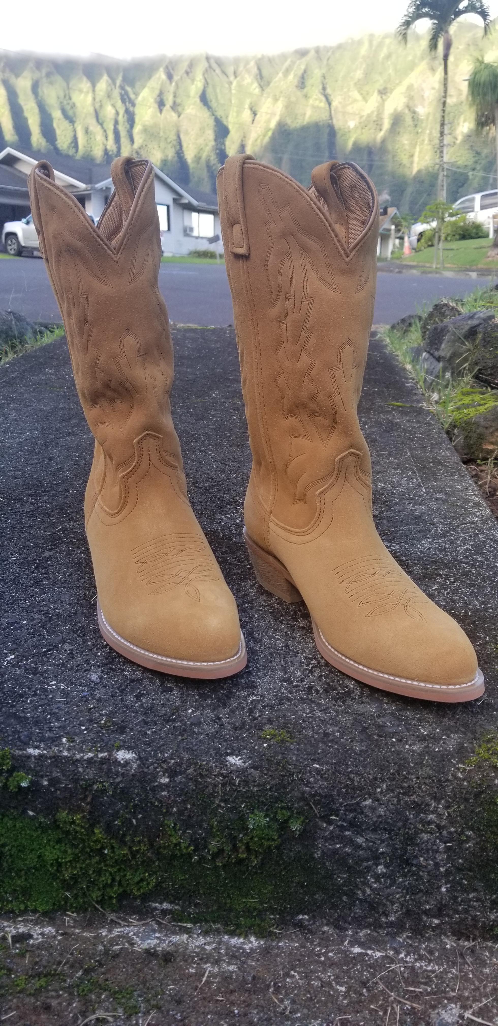 Men’s Brown Laredo Cowboy Boots. 68216 8 E W.‎ Jacksonville. Tan suede. Amazon.com | Laredo Mens Larkin Round Toe Pull On Casual  main image 2