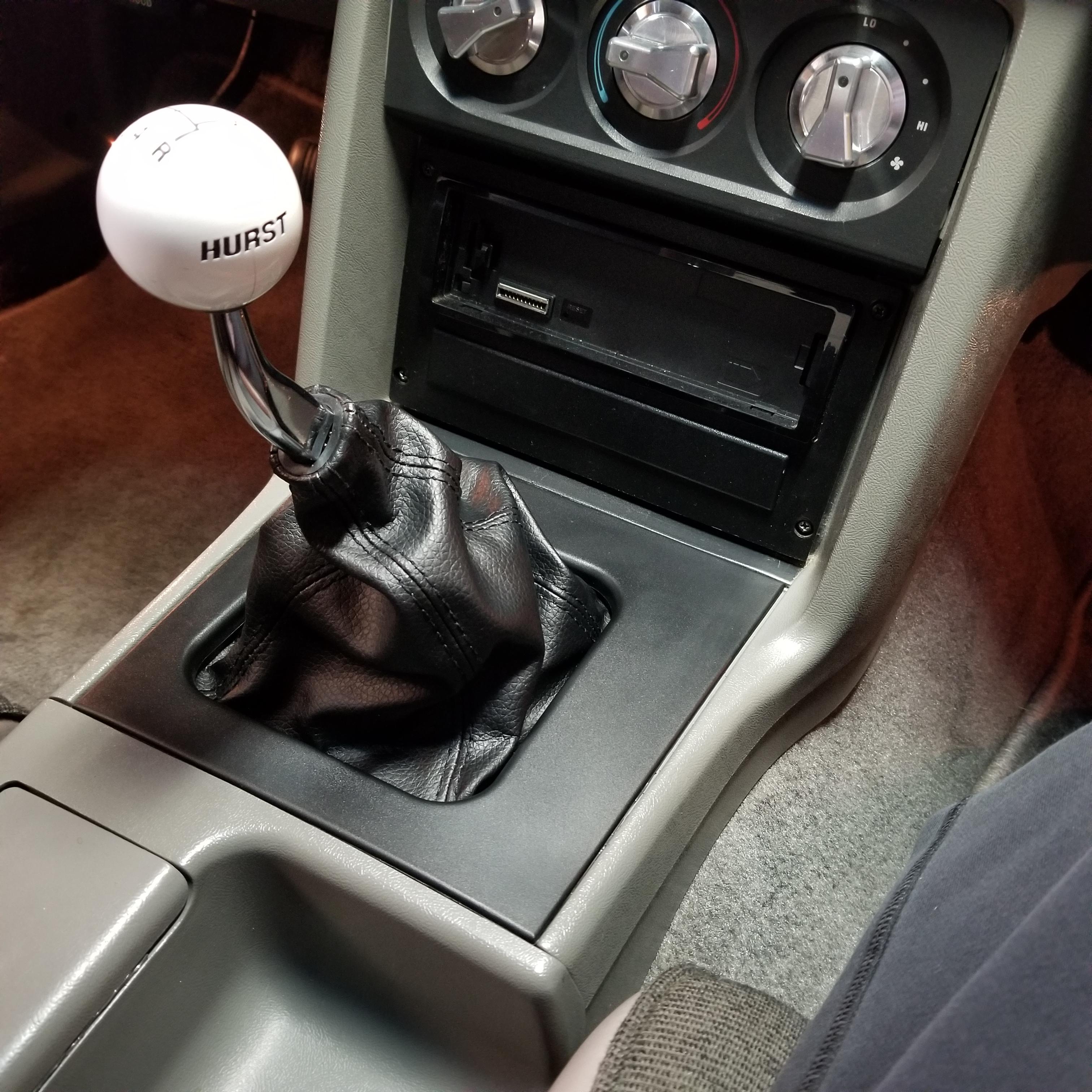 Auto Parts and Vehicles Car & Truck Interior Consoles & Parts 19871993